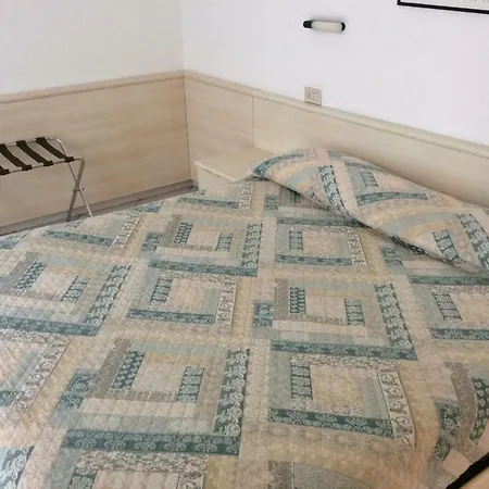 Marina Aparthotel 3*